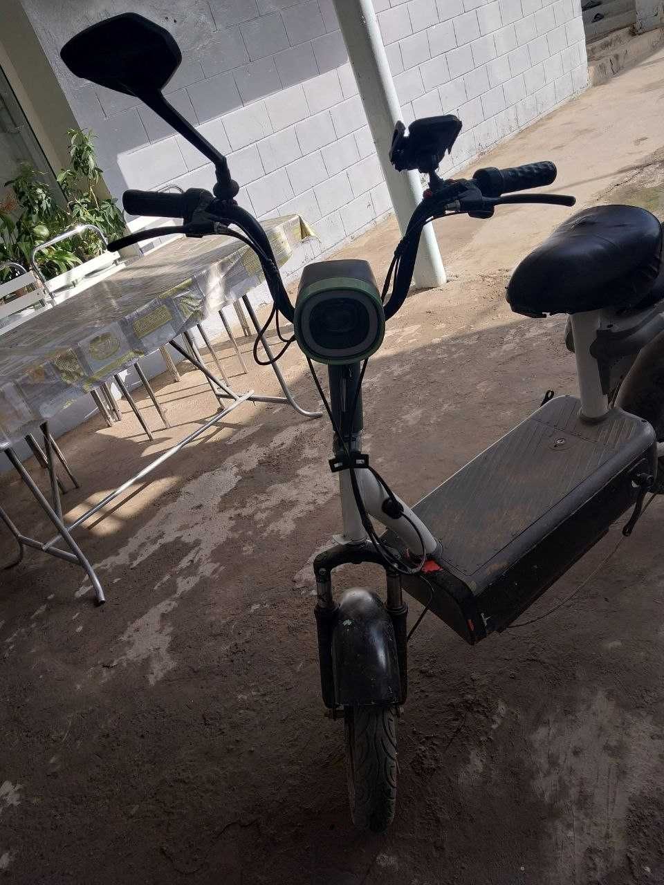 skuter 30-35km yuradi