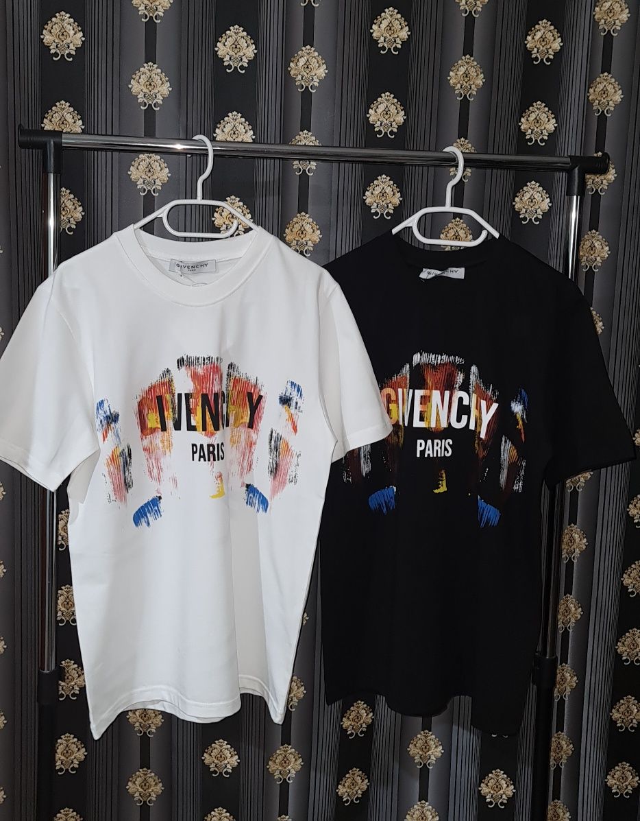 Tricou Givenchy   color 2025