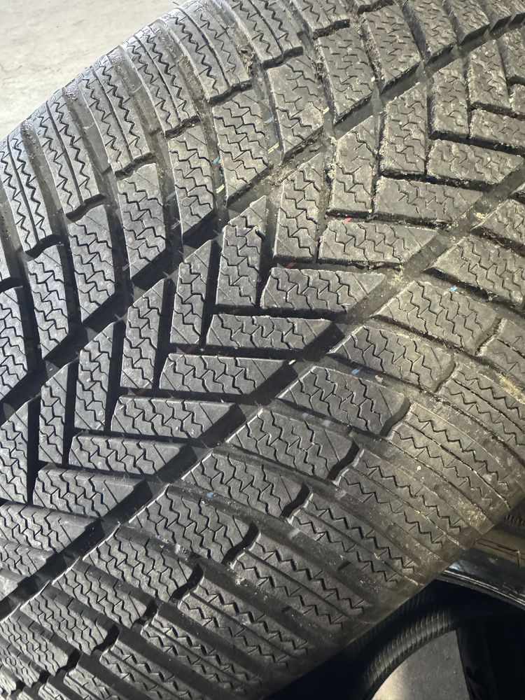 BMW 285 40 20 / 255 45 20 Bridgestone BMW