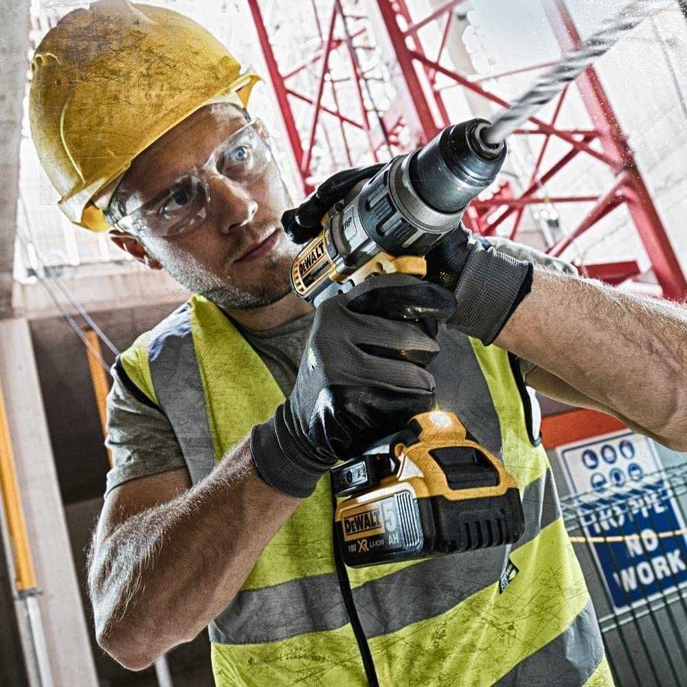 Акумулаторент Безчетков Винтоверт Dewalt DCD996 Батерия Зарядно Куфар