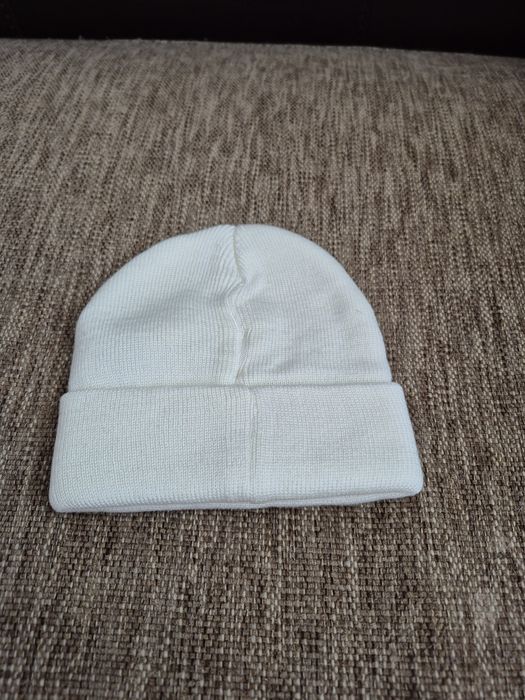 Детска шапка Guess