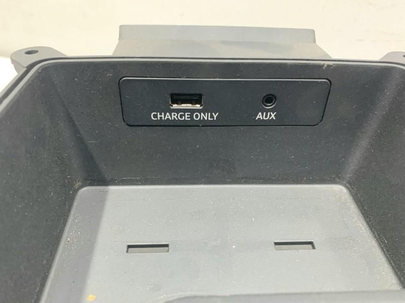 Spatiu depozitare cu usb Audi A4 (2015-2019) [8W2, B9] 8W0864981B