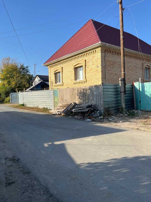 Продажа 2-этажного частного дома