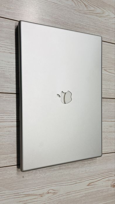 MacBook Pro MacBookPro3,1  A1229 Intel Core 2 Duo