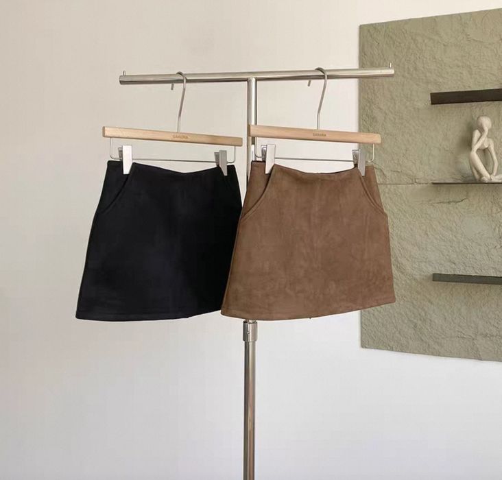 Юбка замшевая новая