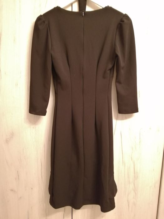 Елегантна черна рокля