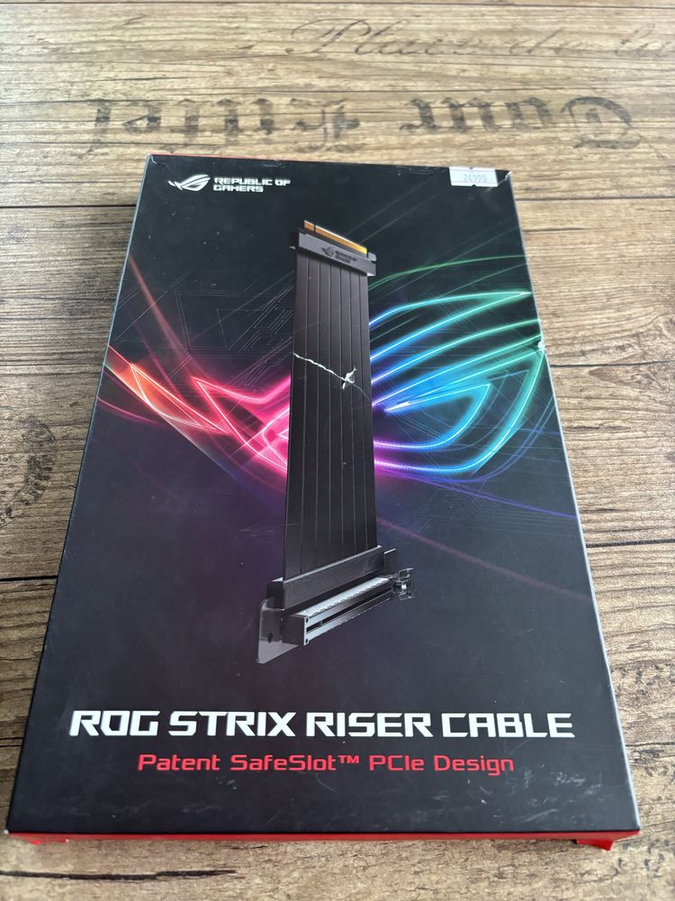 Райзер Asus Rog Strix для видеокарт