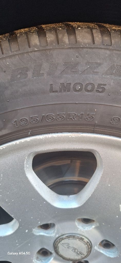 4 броя зимни гуми Bridgestone 195/65/15