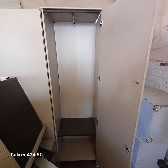 Продам шкаф пенал б/у