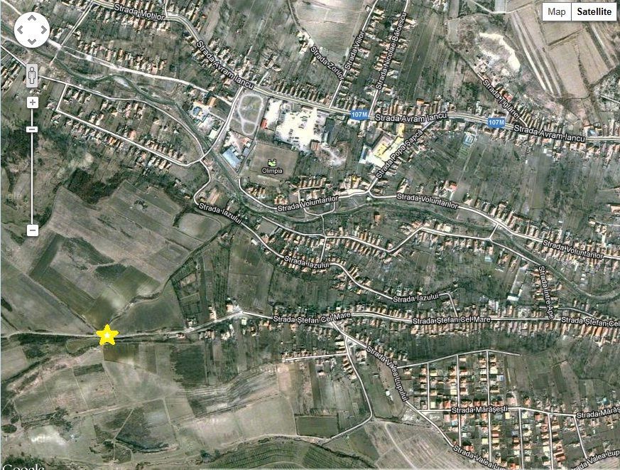 Teren  INTRAVILAN  ,705mp,16 m desch la strada,PANORAMIC