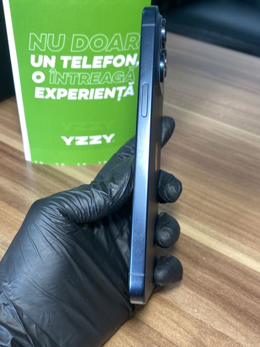 iPhone 15 Pro Max / 512 GB / Sănătate baterie 100% / Foarte bun