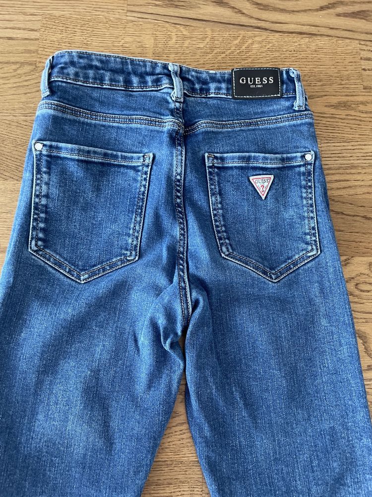 Дамски дънки Guess 25 размер