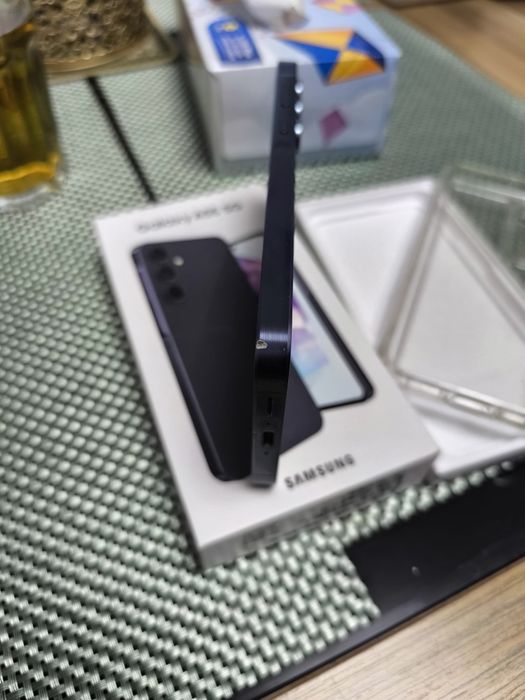 A 55 5g telefonul arată perfect