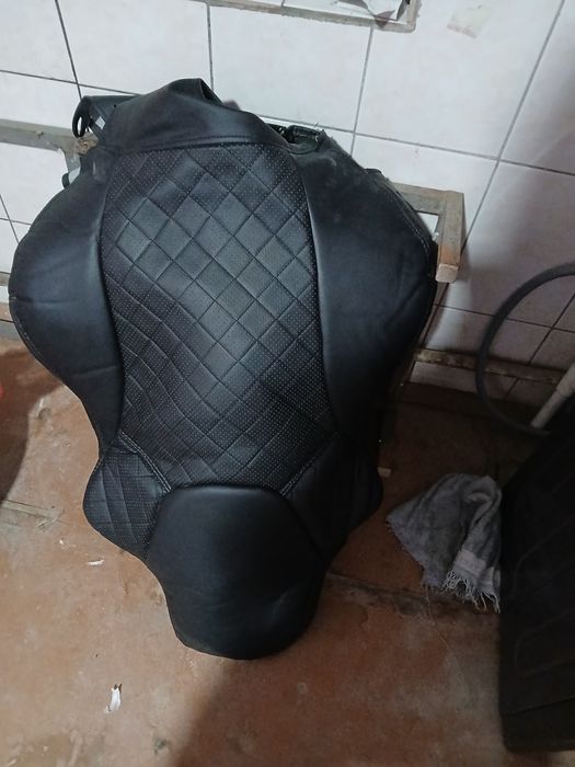 onix chexol kojanniy qora chexol yirtilmagan yangiday