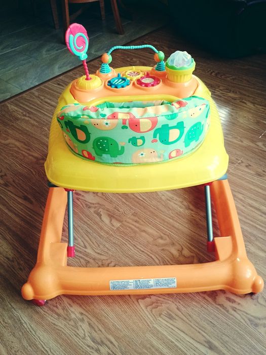 Проходилка Chicco Circus