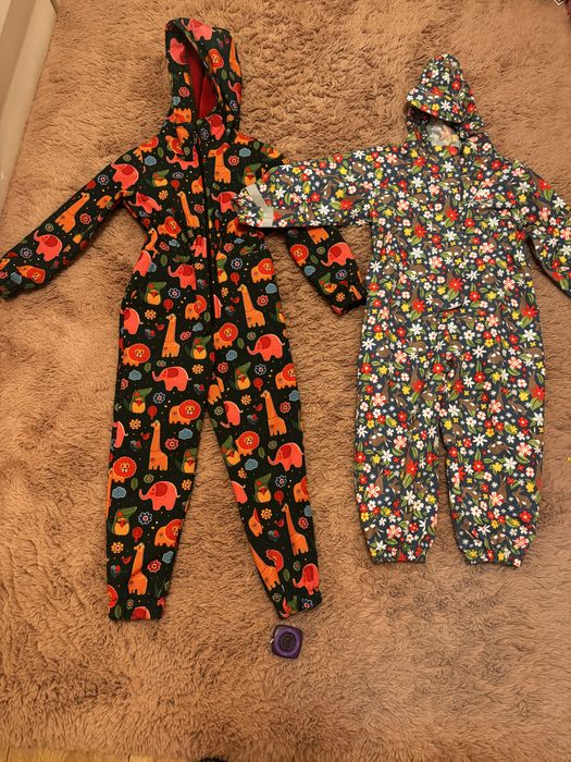 Salopeta ploaie made cu drag si frugi