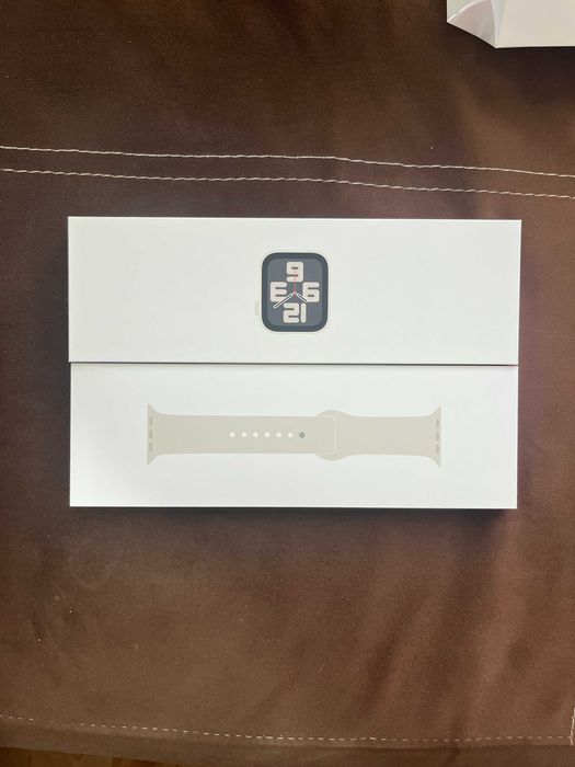 Apple Watch SE (Gen 2) 40mm Starlight Al Star