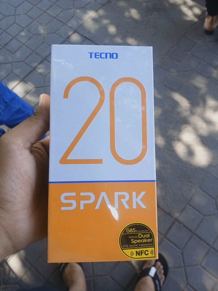 Techno spark 20 8+256 g aksiya3