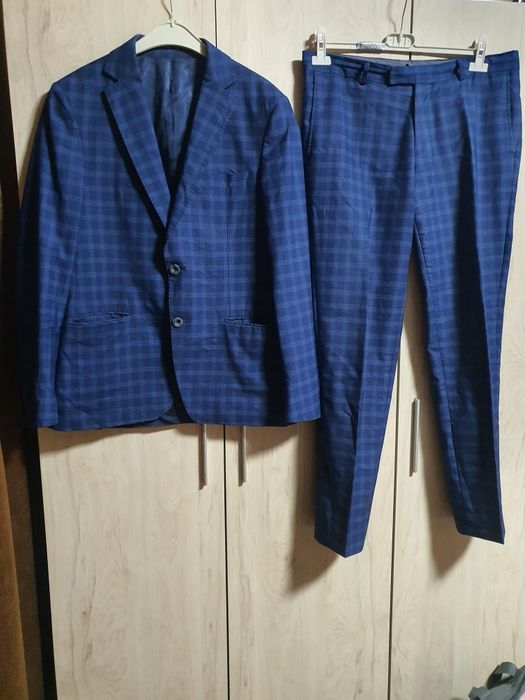 Нов мъжки костюм на TEODOR