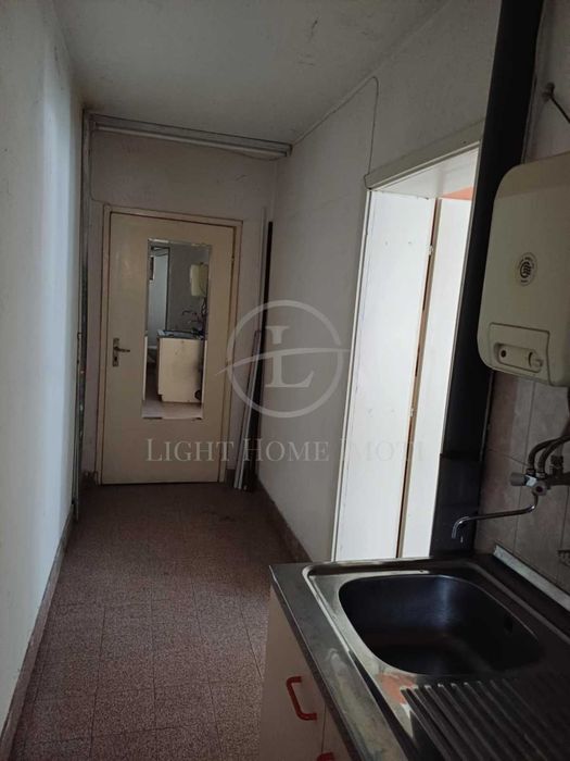 Продава се Офис в Пловдив, Кючук Париж - 40 кв.м за 1400 €/кв.м - Снимка #2