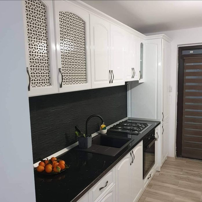 Bucatarie realizata din fronturi de mdf frezate