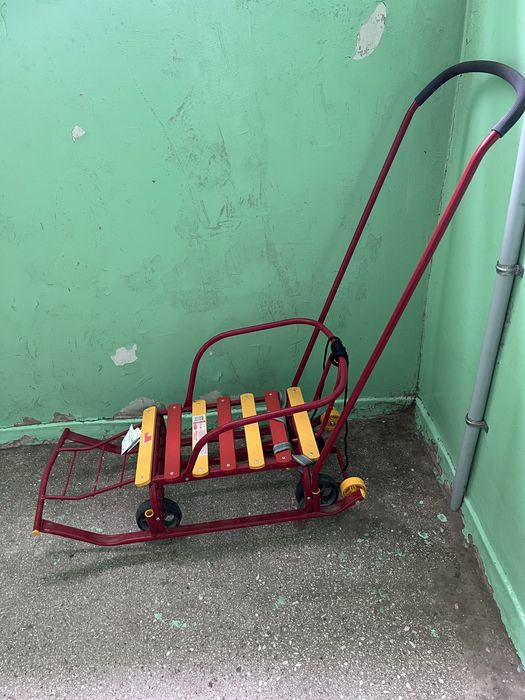 Продам санки на колёсах