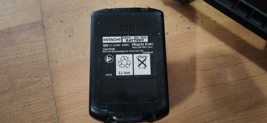 Продавам Винтоверт Hitachi DV 18DGL в отлично състояние