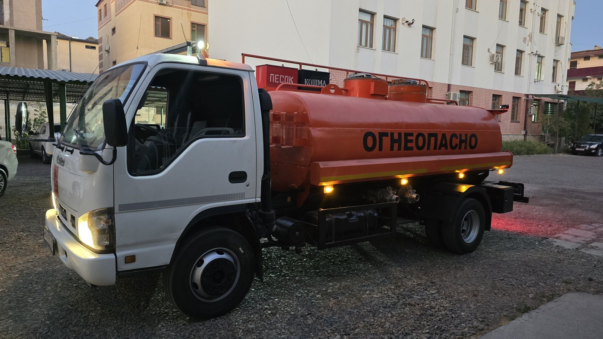Бензавоз сотилади