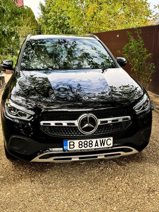 Mercedes-Benz GLA Primul proprietar/masina impecabila/tinuta in garaj subteran/11800 km