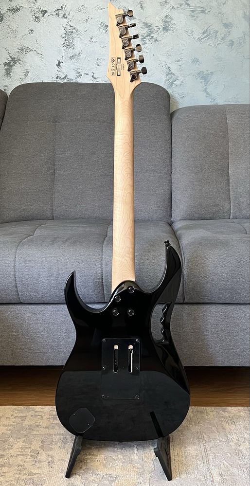 Китара Ibanez JEMJR