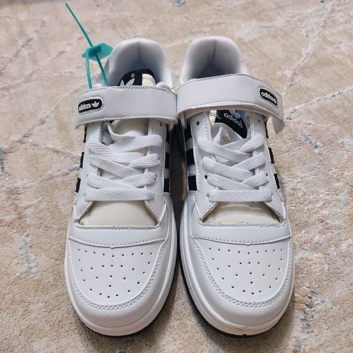 Продам кроссовки