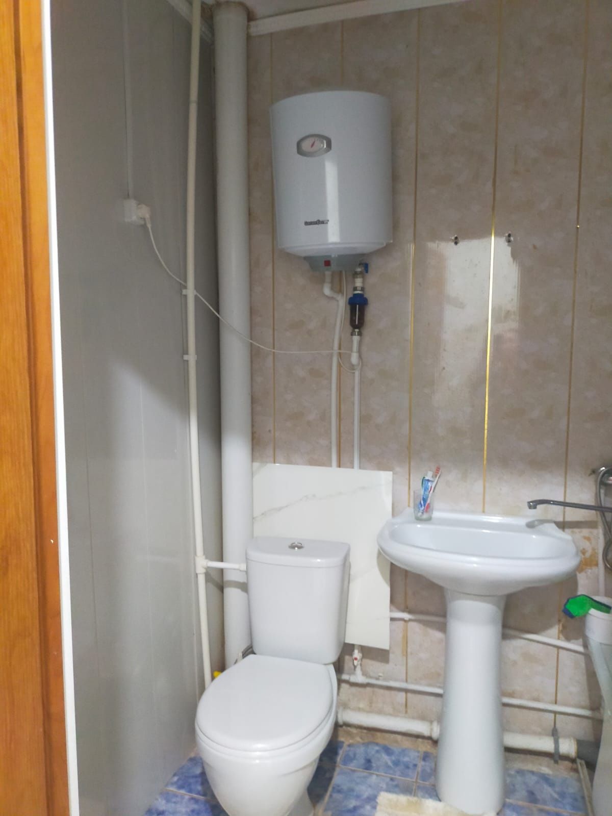 Продается 1 комн квартира на третьем этаже