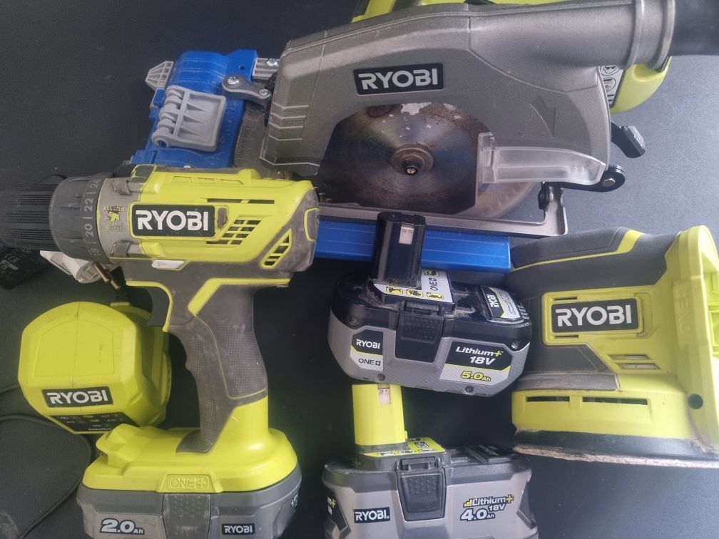 Set Ryobi 1000RON, bormasina, skillsaw, sander + 3 baterii + incarca