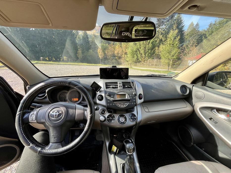 Toyota RAV4, 2.3 D-4D, 170 CP, anul 2006 – 231.000 km