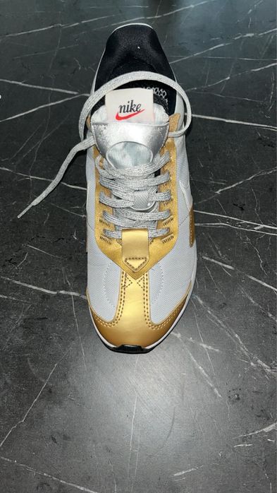 NIKE Air Max Pre-Day SE