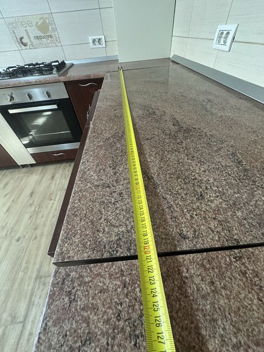 Vand mobila de bucatarie cu electrocasnice