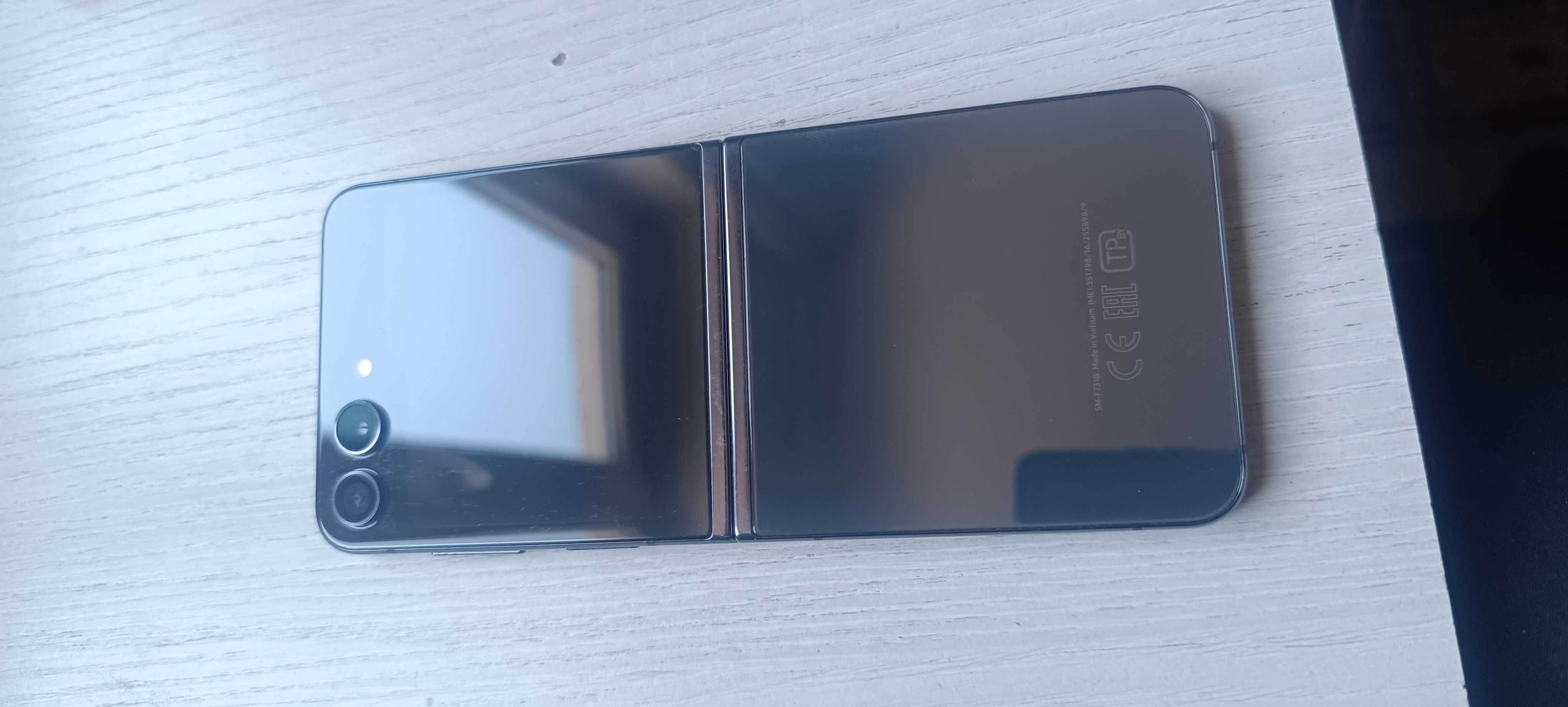 Samsung Z Flip 5