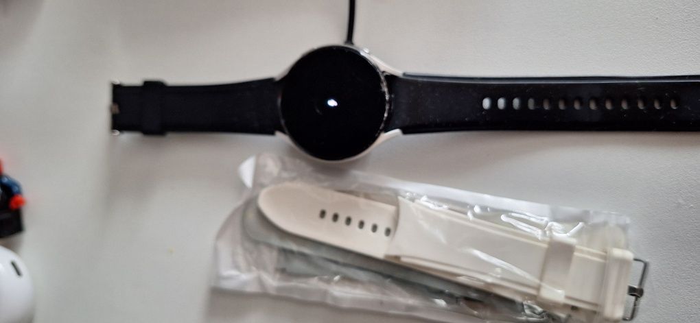 Продам часы Samsung watch 4