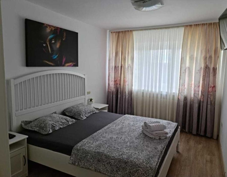 apartament 4 dormitoare, se inchiriaza pe camera