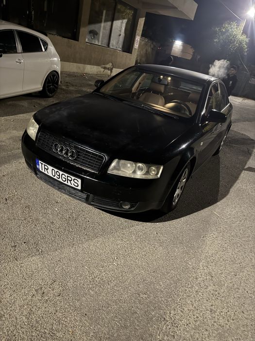 Vand audi a4 negru