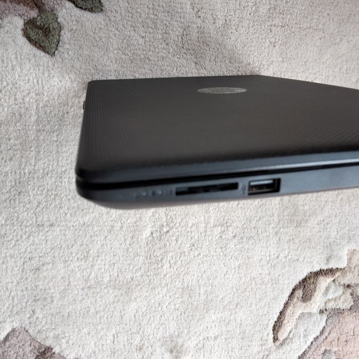 Laptop HP 15-db1048nq