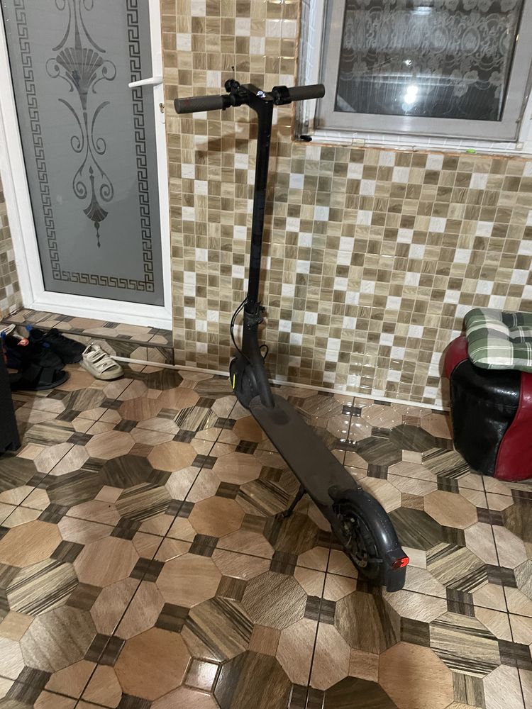Vand trotineta electrica xiaomi 1s prinde 25