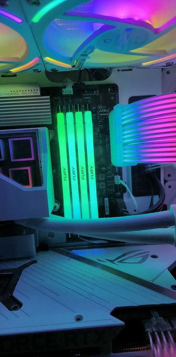 Vand KINGSTON FURY DDR5 32GB 6000MHz CL32 DIMM Rendegade RGB