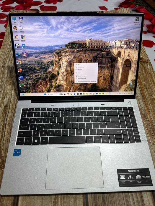 Noutbook sotiladi acer aspire core i3