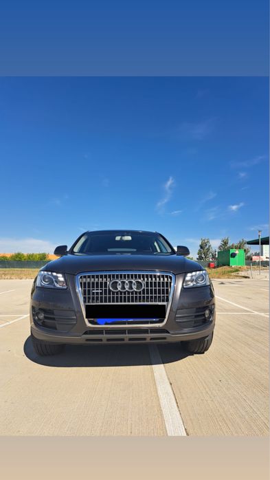 Vând Audi Q5 2012