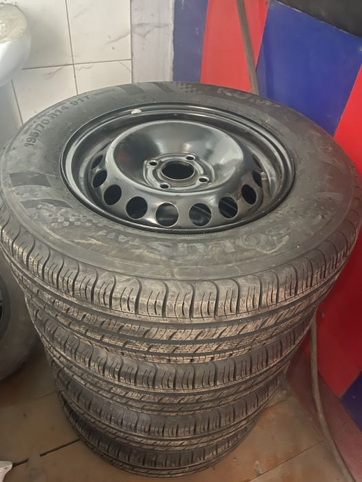 195/70/R14 Kumho balon sotiladi