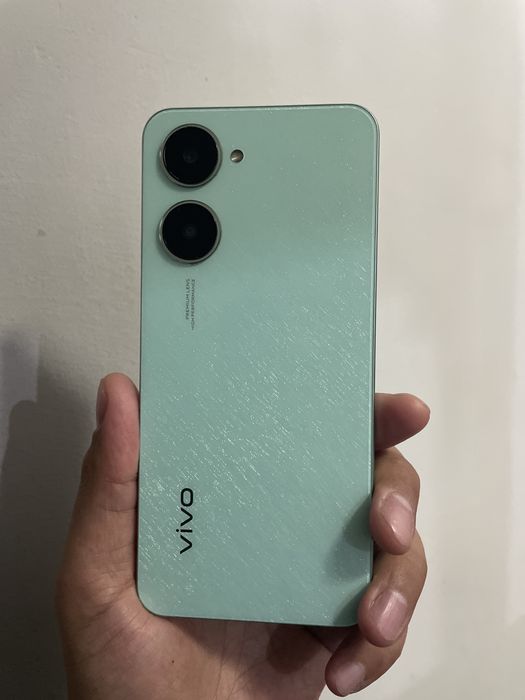 Vivo Y03 8/64 идеальный