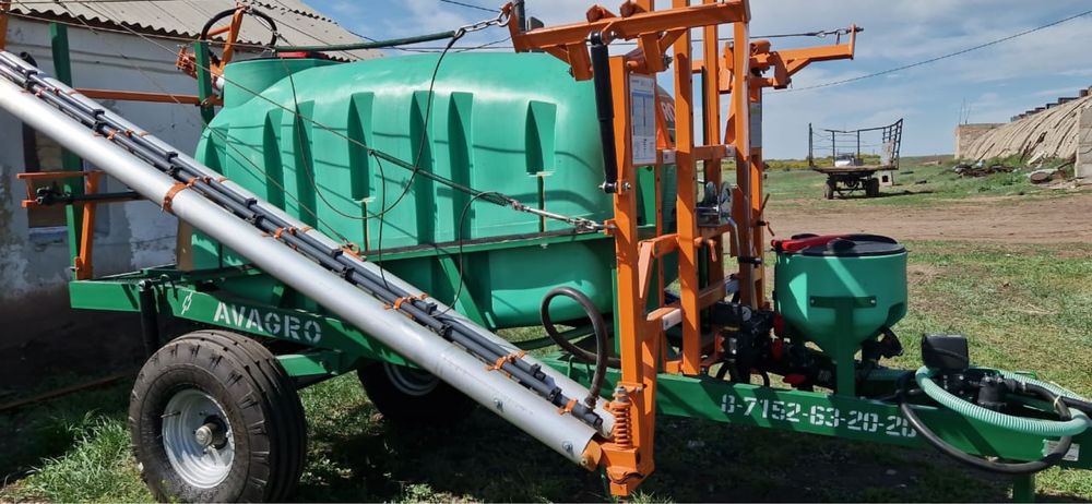 Опрыскиватель Avagro (авагро) 2500 литров