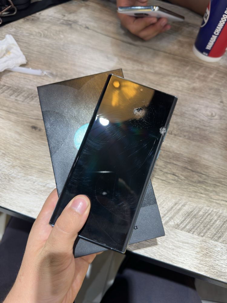 Samsung S22 ultra 12/256 Vetnam Karopka dakument