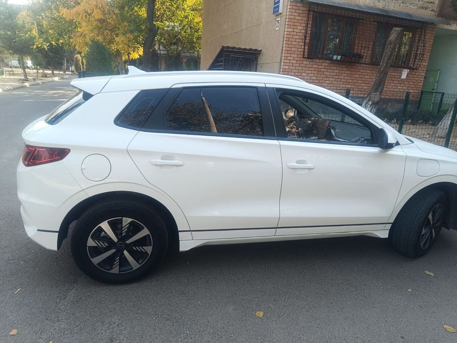 Byd e 2 ideal xolati yengide moshina